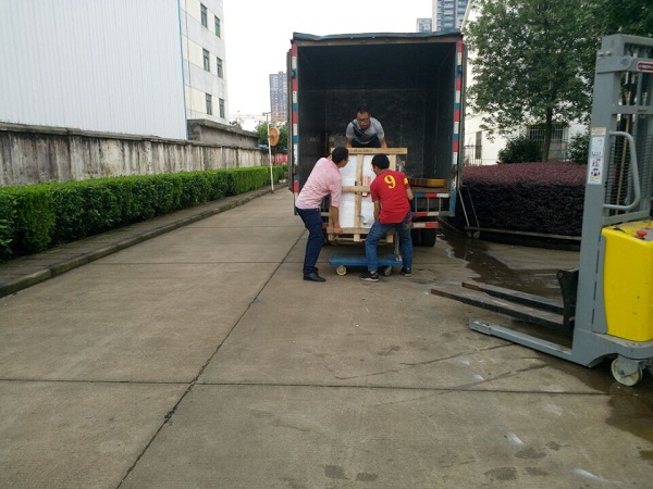 250kg燃氣蒸汽發生器用于襄陽電鍍廠污水處理發貨圖