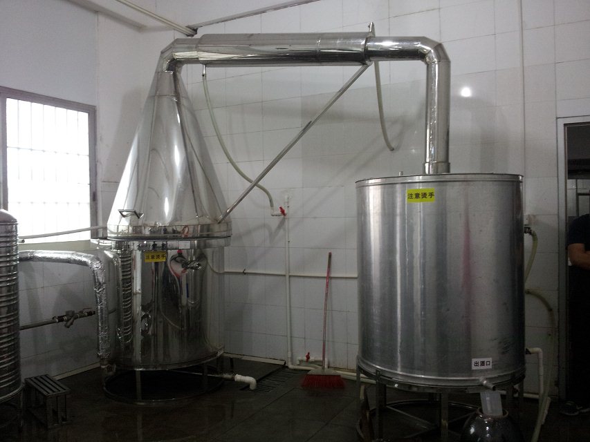 釀酒廠使用電加熱蒸汽發生器相比蒸汽鍋爐更安全環保節能